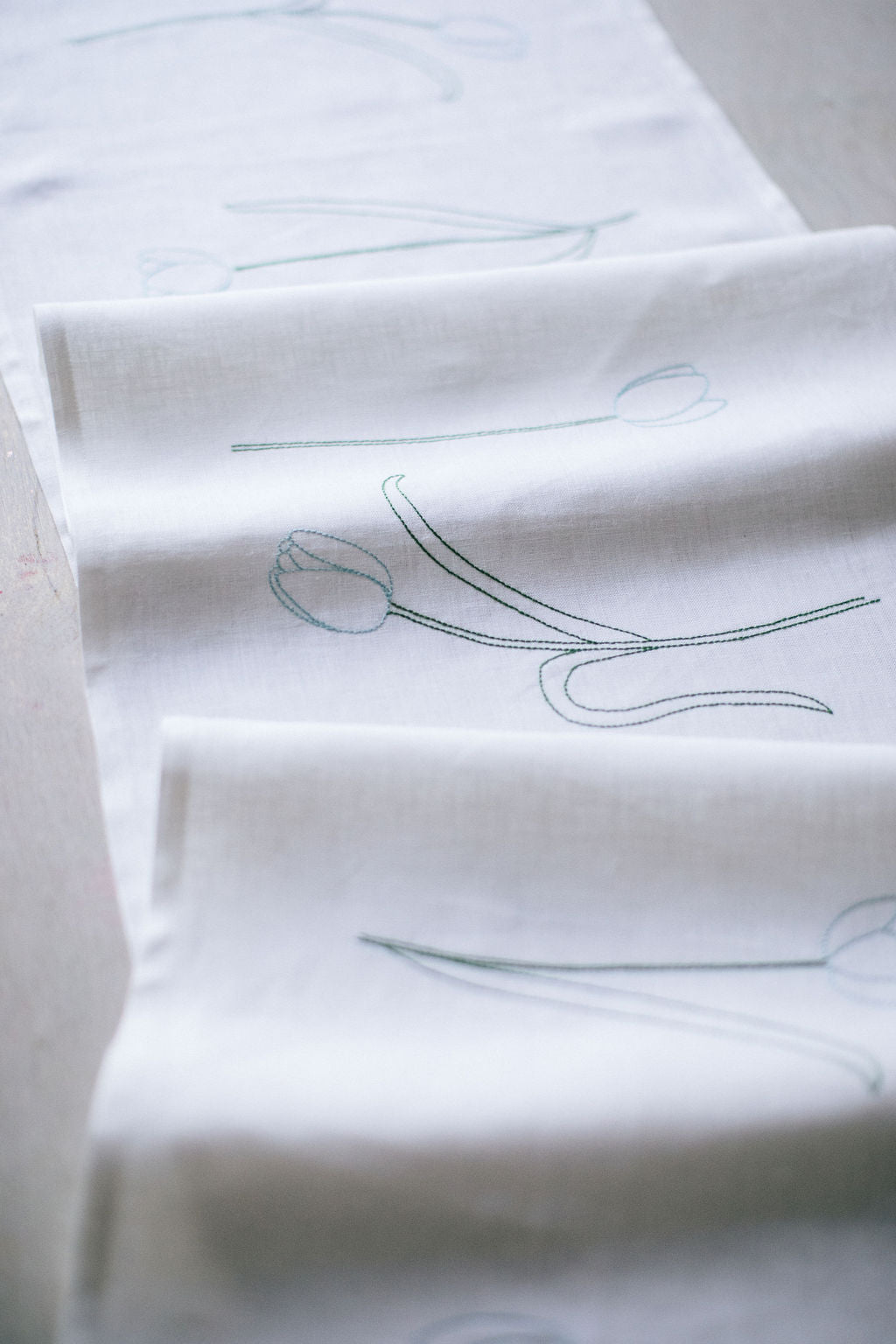 Tulip Embroidered Irish Linen Table Runner in Ivory