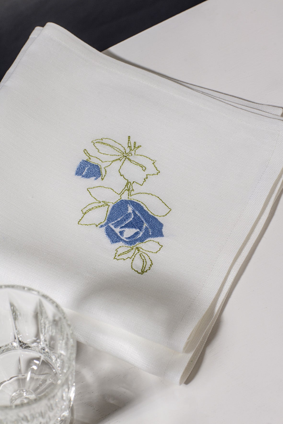 Irish linen napkin in ivory with rose embroidery 