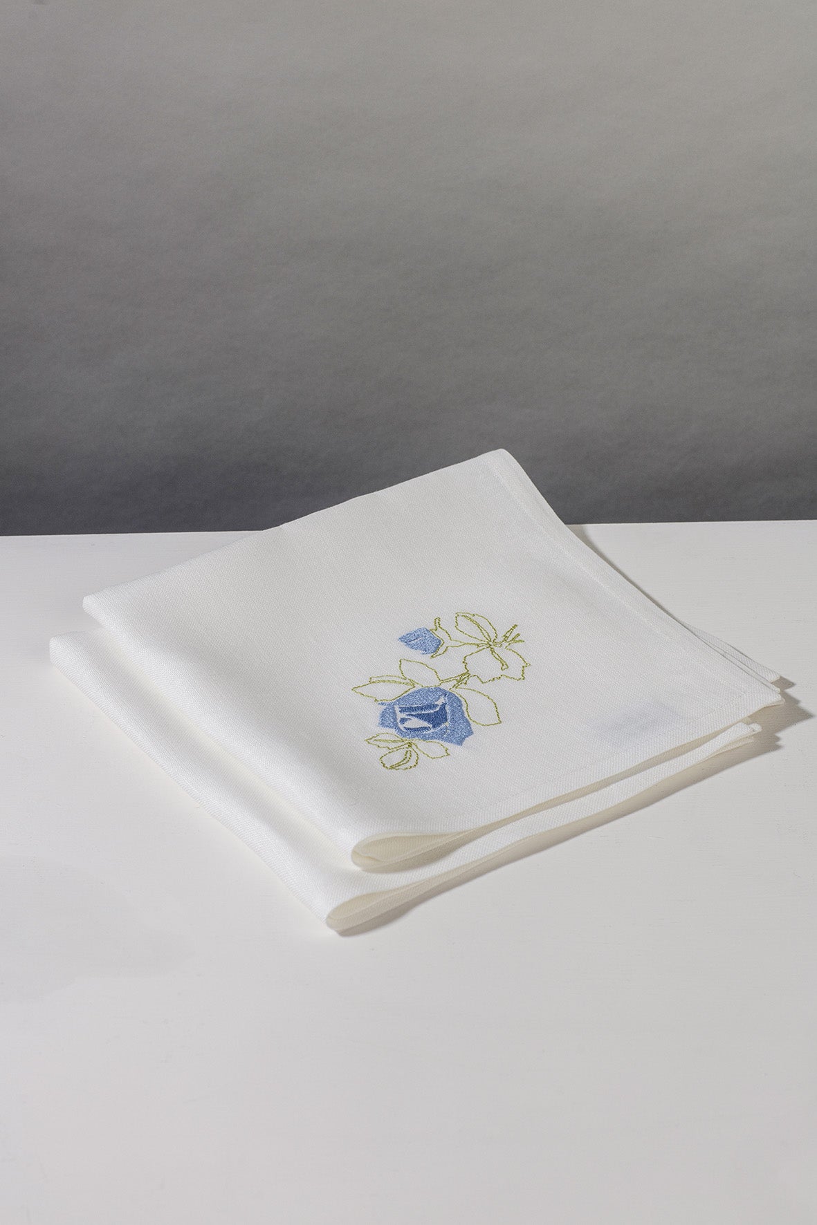 Irish linen napkin with rose embroidery 